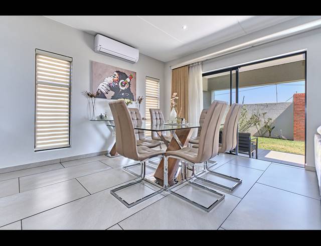 3 BEDROOM DUPLEX FOR SALE IN CROWTHORNE AH